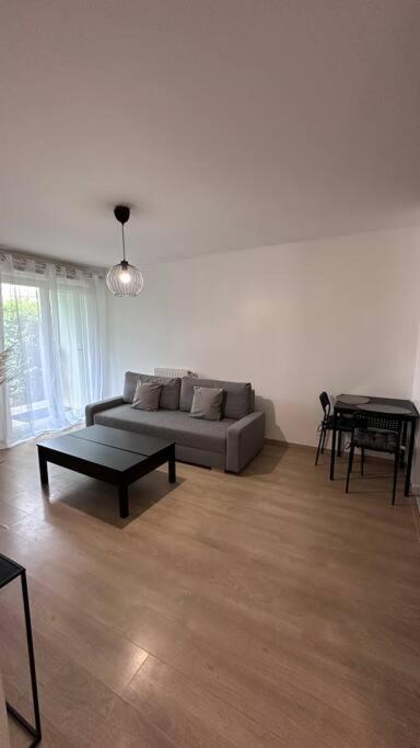 Appartement A Fleury-Merogis Proche De Paris Kültér fotó